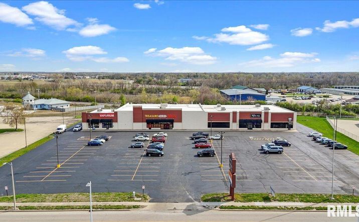 Pictures of Retail property located at 2940 CONSTITUTION Drive, Springfield, IL 62704 for sales - image #1