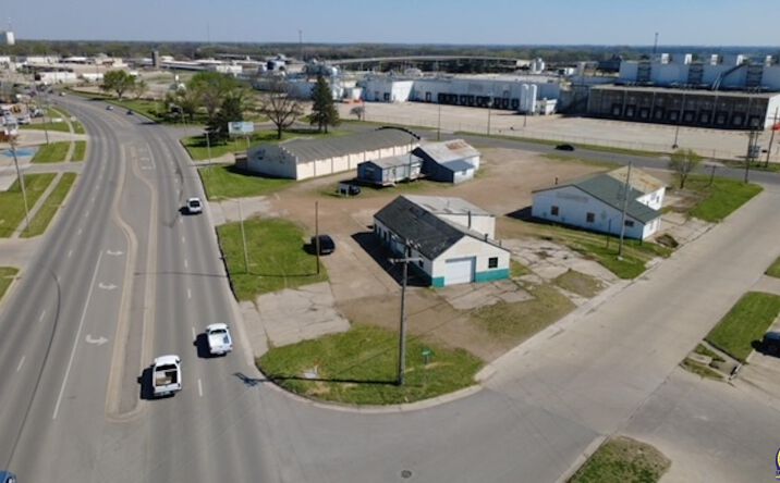 Pictures of Office, Retail, Industrial property located at 2183 W Hwy 50, Emporia, KS 66801 for sales - image #1
