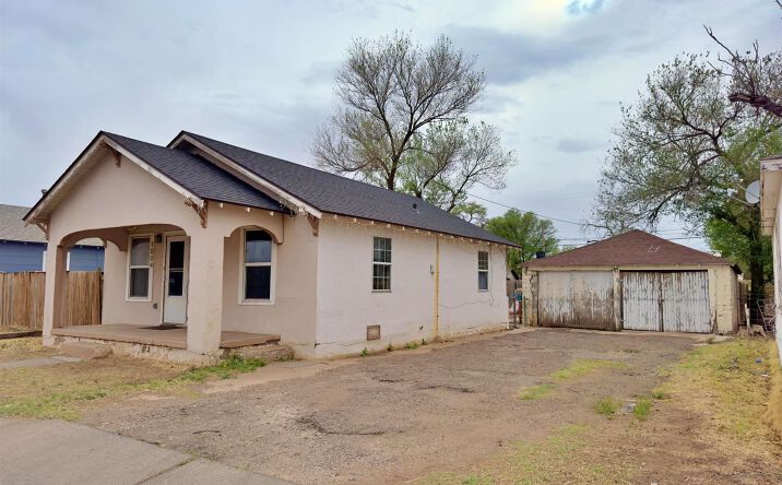 Pictures of Multifamily property located at 1004 N Prince Street, Clovis, NM 88101 for sales - image #1