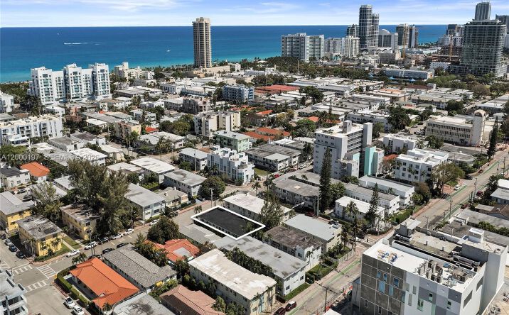 Pictures of Multifamily property located at 7710 Carlyle Ave, Miami Beach, FL 33141 for sales - image #1