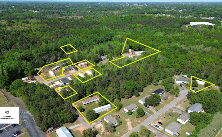 Pictures of Multifamily, Mobile Home Park property located at 106 Cool Springs Drive, Anderson, SC 29626 for sales - image #1