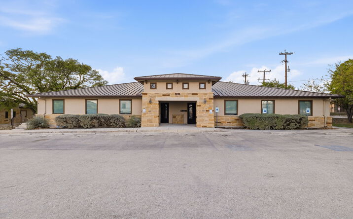 Pictures of Office property located at 1007 Huebner Rd, San Antonio, TX 78240 for sales - image #1