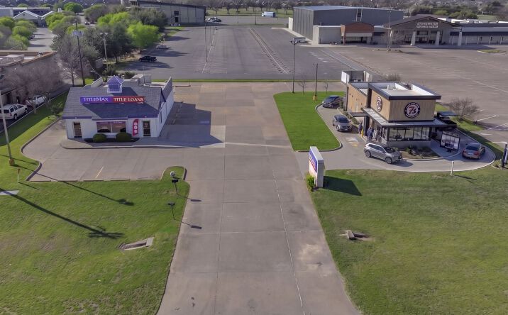 Pictures of Retail property located at 1001 East US Hwy 377, Granbury, TX 76048 for sales - image #1