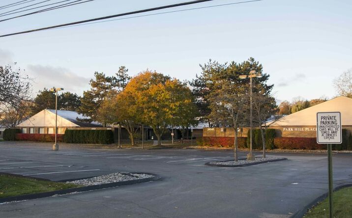 Pictures of Office property located at 28535 Orchard Lake Rd, Farmington Hills, MI 48334 for sales - image #1