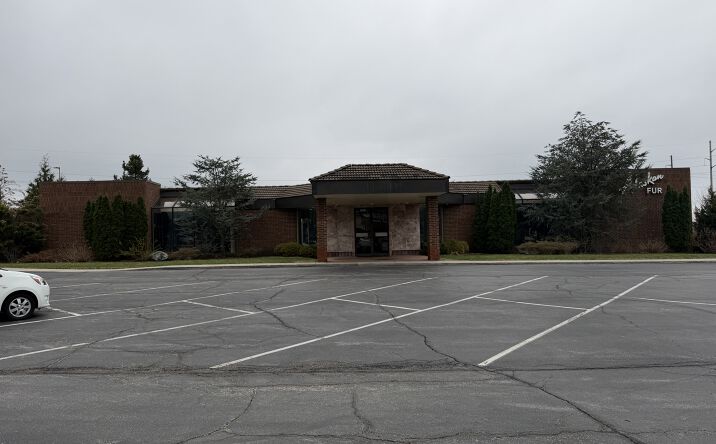 Pictures of Office, Retail property located at 9029 Metcalf Ave, Overland Park, KS 66212 for sales - image #1