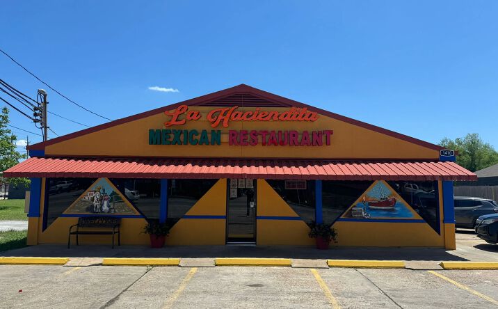 Pictures of Retail property located at 1410 1st St E, Humble, TX 77338 for sales - image #1