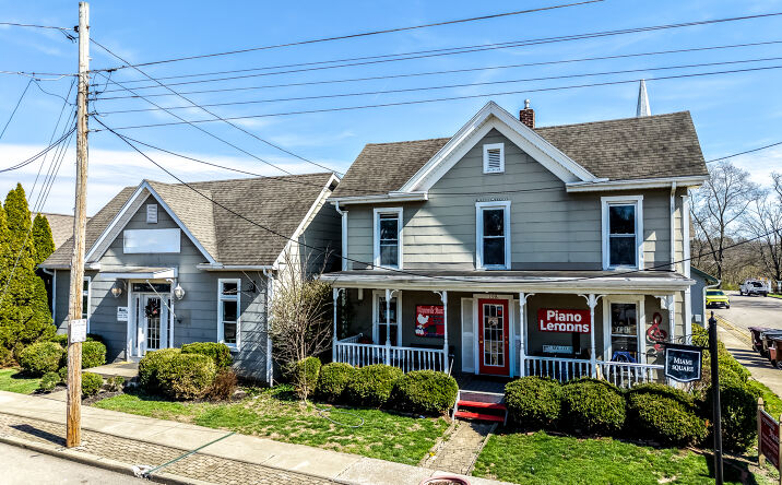 Pictures of Retail, Office, Mixed Use property located at 198 S MAIN ST, WAYNESVILLE, OH 45068 for sales - image #1