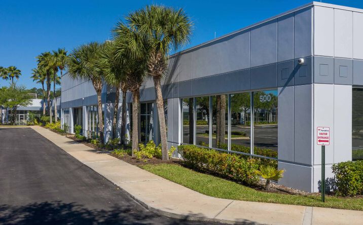 Pictures of Office property located at 8311 Cypress Plaza Dr, Jacksonville, FL 32256 for sales - image #1