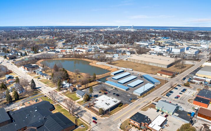 Pictures of Office property located at 1751 Deckner Avenue, Green Bay, WI 54302 for sales - image #1