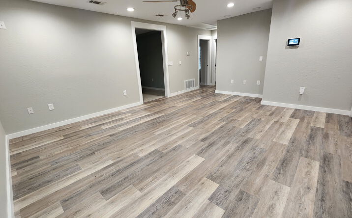 Pictures of Office property located at 6730 Mobile Hwy, Pensacola, FL 32526 for sales - image #1