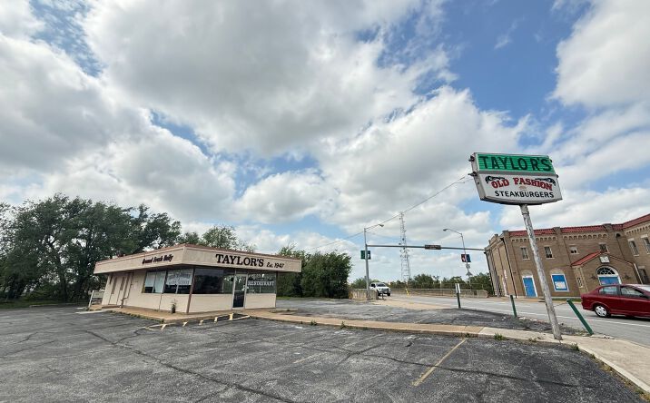 Pictures of Retail property located at 139 Memorial Plaza, Springfield, MO 65806 for sales - image #1