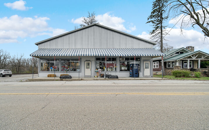 Pictures of Retail property located at 15295 S State Rd 17, Culver, IN 46511 for sales - image #1