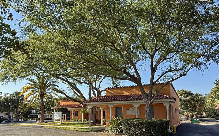 Pictures of Office property located at 255 George Bush Blvd, Delray Beach, FL 33444 for sales - image #1