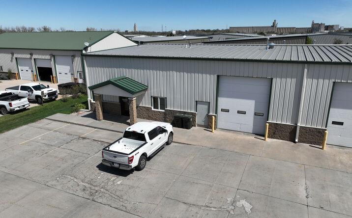 Pictures of Industrial property located at 1920 SW 6th St, Lincoln, NE 68522 for sales - image #1