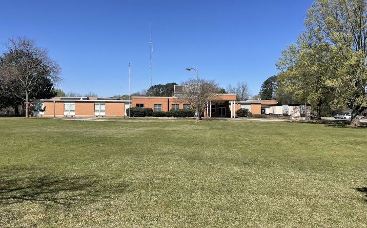 Pictures of Retail, Office, Senior Living property located at 1077 S. Main Street, Madison, GA 30650 for sales - image #1