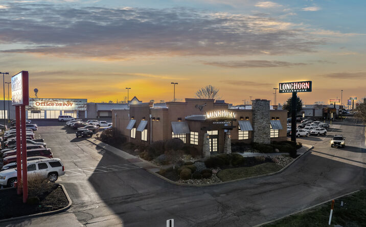 Pictures of Retail property located at 3979 Veterans Memorial Parkway, St Peters, MO 63376 for sales - image #1