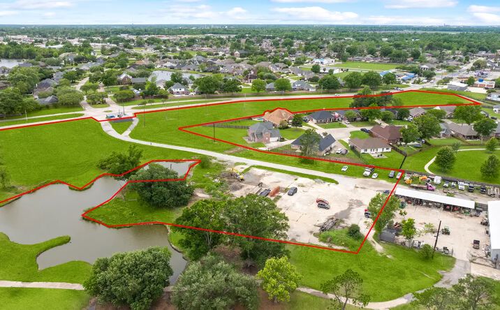 Fairway Dr, LaPlace