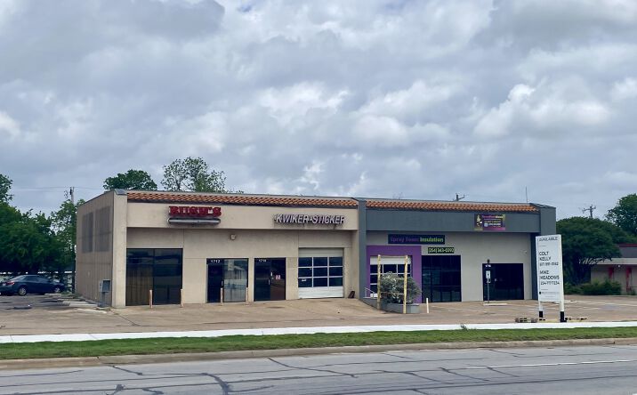 Pictures of Industrial, Retail property located at 1712 S Valley Mills Dr, Waco, TX 76711 for sales - image #1