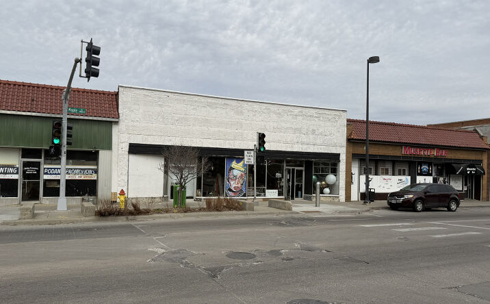 Pictures of Retail property located at 6022 Maple Street, Omaha, NE 68104 for sales - image #1