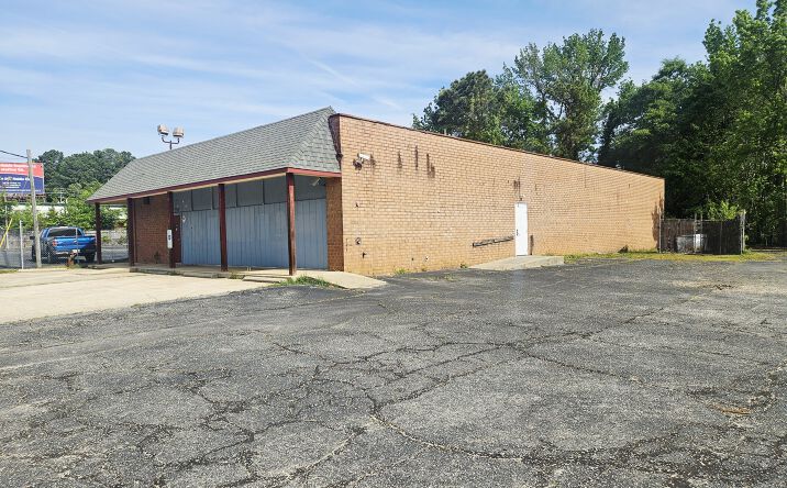 Pictures of Retail, Office, Mixed Use property located at 952 BRAGG BLVD, FAYETTEVILLE, NC 28301-4566 for sales - image #1