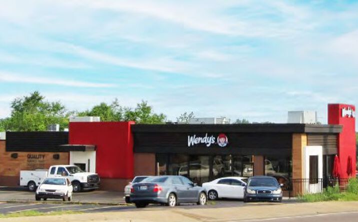 Pictures of Retail property located at 1912 N Highland Ave, Jackson, TN 38305 for sales - image #1