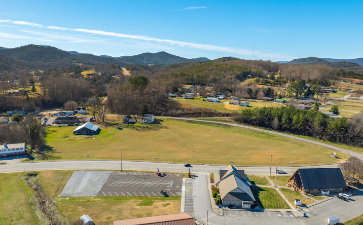 Pictures of Land property located at Cherohala Skyway, Tellico Plains, TN 37385 for sales - image #1