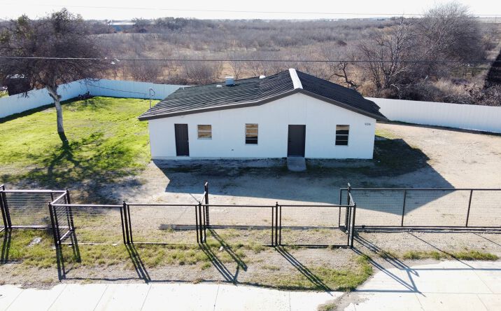 Pictures of Retail, Office, Special Purpose property located at 9316 I-10 Frontage Rd, Converse, TX 78109 for sales - image #1