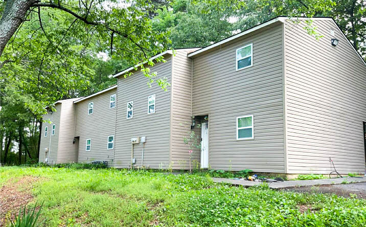 Pictures of Multifamily property located at 134 Newtown Rd, Calhoun, GA 30701 for sales - image #1