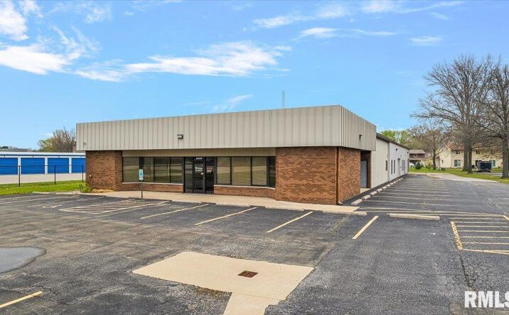 Pictures of Office, Retail property located at 6444 6th Street Frontage Road, Springfield, IL 62703 for sales - image #1