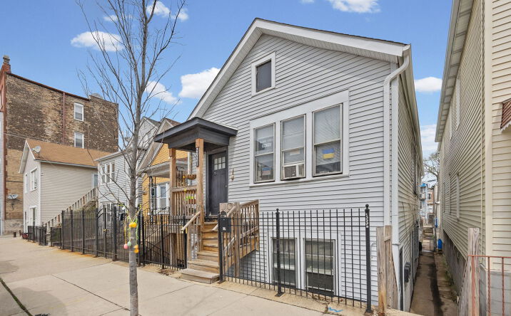 Pictures of Multifamily property located at 2921 S Bonfield Street, Chicago, IL 60608 for sales - image #1