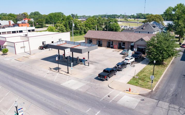 Pictures of Special Purpose property located at 301 W Coates St., Moberly, MO 65270 for sales - image #1