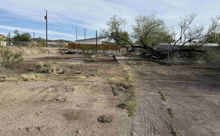 Pictures of Land property located at 725 Charles Street, Truth Or Consequences, NM 87901 for sales - image #1