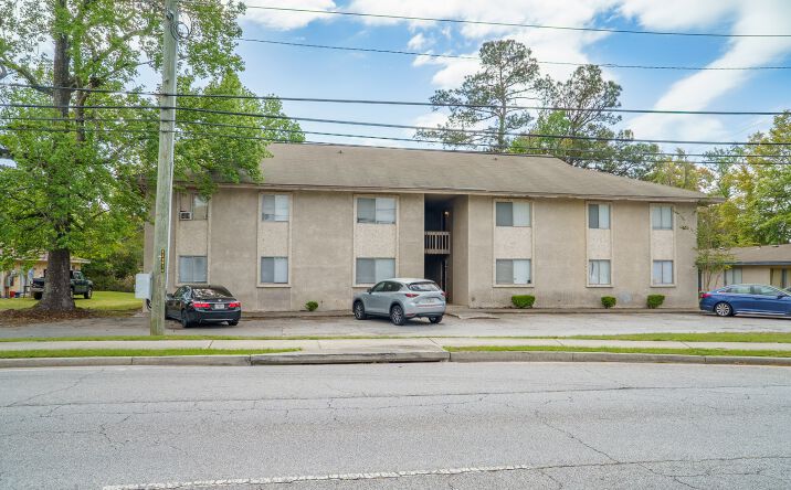 Pictures of Multifamily property located at 11010 Middleground Rd, Savannah, GA 31419 for sales - image #1