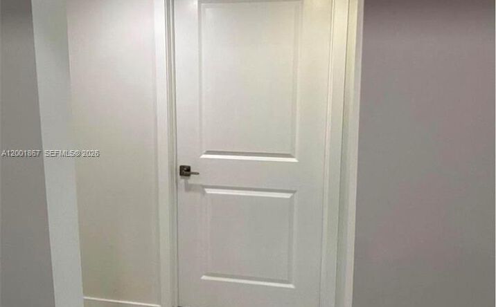 Pictures of Multifamily property located at 1629 Mayo St, Hollywood, FL 33020 for sales - image #1