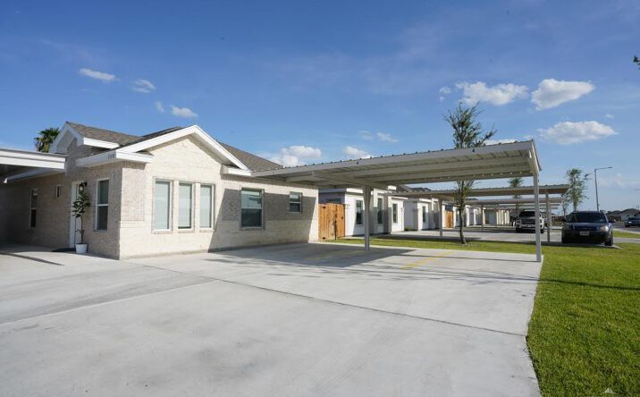 Pictures of Multifamily property located at 7111 N 59th Lane, Mission, TX 78573 for sales - image #1