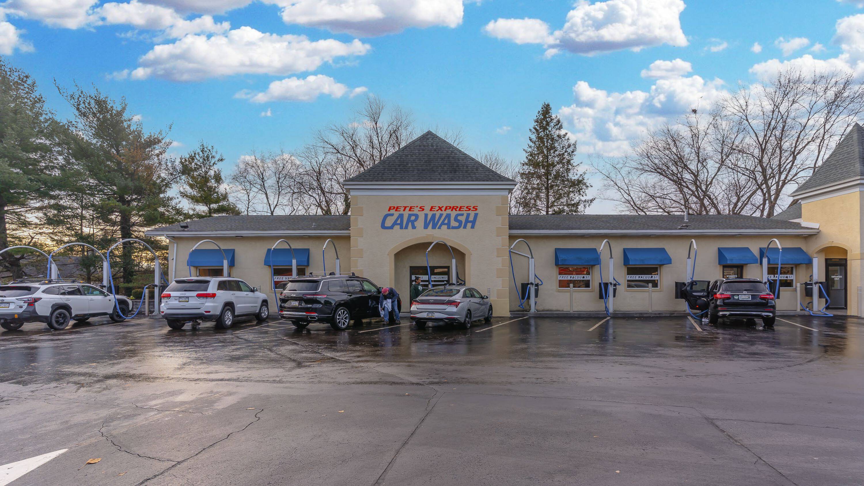 500 Lancaster Ave, Strafford, PA 19087