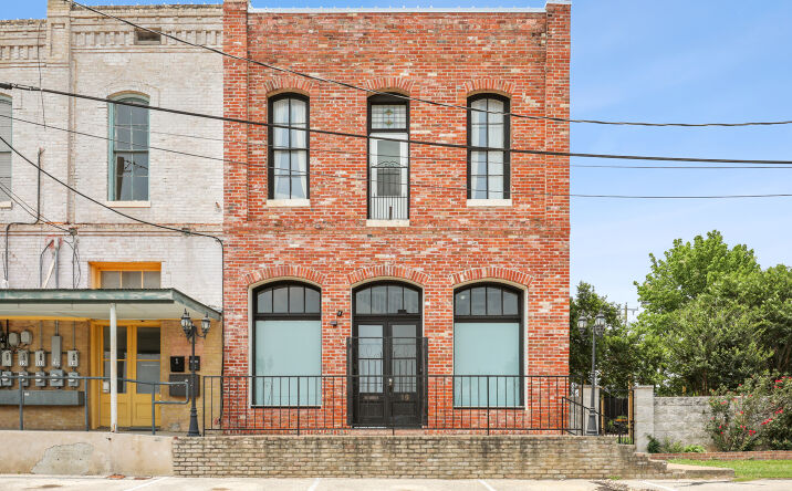 Pictures of Hospitality property located at 4 Depot St, Elgin, TX 78621 for sales - image #1