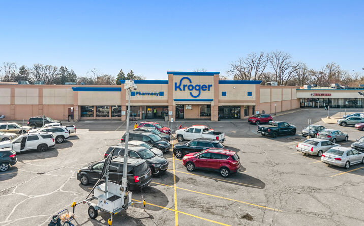 Pictures of Retail property located at 26417 Hoover Rd, Warren, MI 48089 for sales - image #1