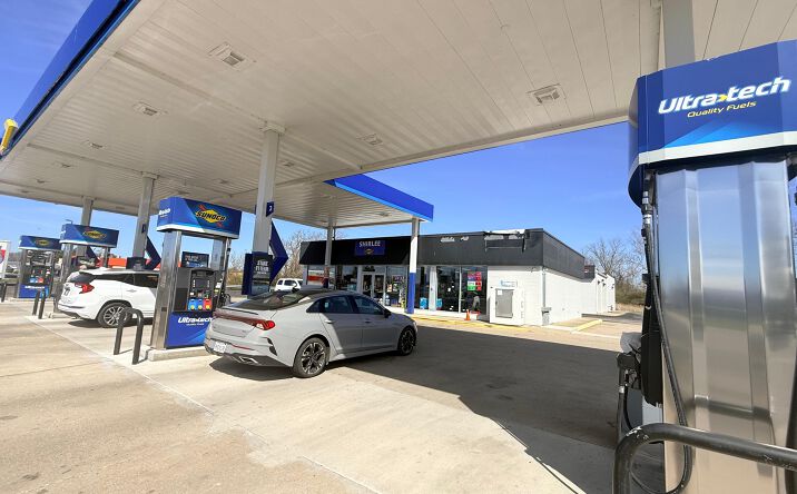 Pictures of Business for Sale, Retail property located at 606 Shirlee St, Vincennes, IN 47591 for sales - image #1