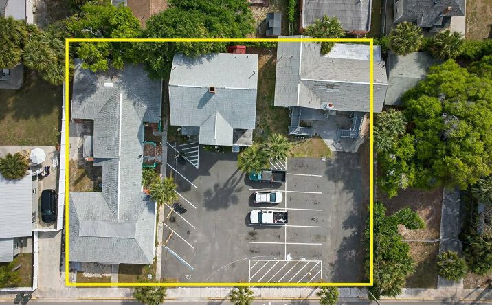 Pictures of Multifamily property located at 218 North Oleander Avenue, Daytona Beach, FL 32118 for sales - image #1