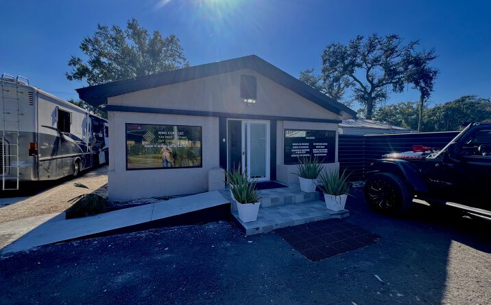 Pictures of Industrial property located at 5827 East Columbus Drive, Tampa, FL 33619 for sales - image #1