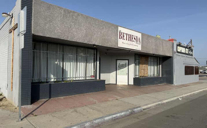 Pictures of Mixed Use, Office, Retail property located at 1514 California Ave, Bakersfield, CA 93301 for sales - image #1
