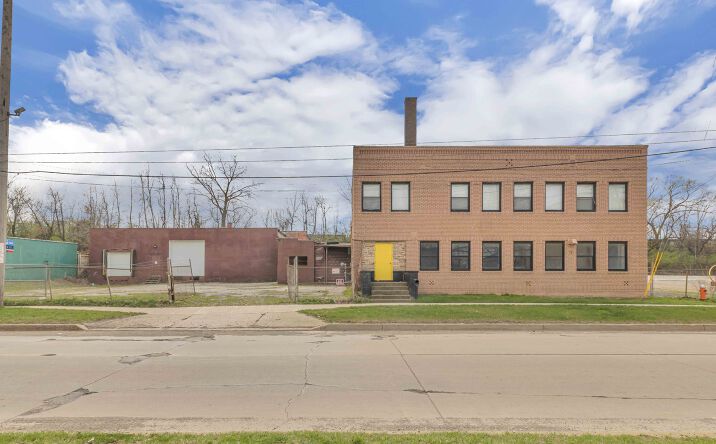 Pictures of Industrial property located at 7500 Bessemer Avenue, Cleveland, OH 44127 for sales - image #1