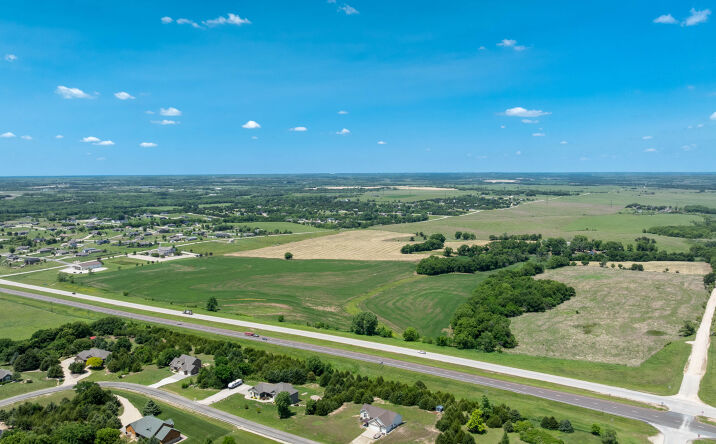 Pictures of Land property located at HWY 24 & Vineyard Road, St.George, KS 66535 for sales - image #1