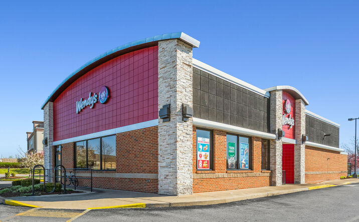 Pictures of Retail property located at 3801 Gravois Ave, St. Louis, MO 63116 for sales - image #1