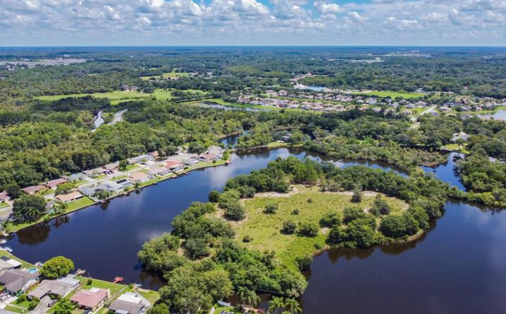 Pictures of Multifamily, Hospitality, Land property located at Berry Hill Rd, Holiday, FL 34690 for sales - image #1