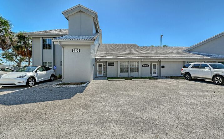 Pictures of Office property located at 1505 South Tamiami Trail, Venice, FL 34285 for sales - image #1