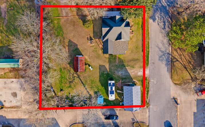 Pictures of Mixed Use, Special Purpose property located at 304 W Wheat St, Woodville, TX 75979 for sales - image #1