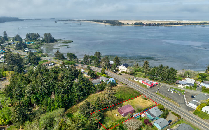 91762 Cape Arago Hwy, Coos Bay