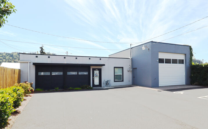 Pictures of Office, Retail property located at 1245 Main St, Springfield, OR 97477 for sales - image #1